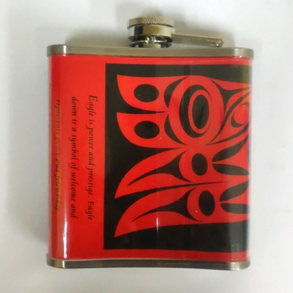 Eagle Indigenous design by Joe Wilson Hip Flask 6oz Stainless Steel - Picture 2 of 6